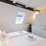 M2 Living Maisonette No 8 アパート *